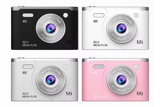 Retro stiliaus skaitmeninis fotoaparatas